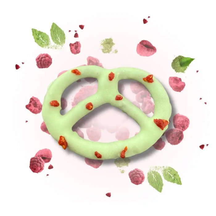 Bretzel Chocolat Blanc Matcha et Éclats de Framboises