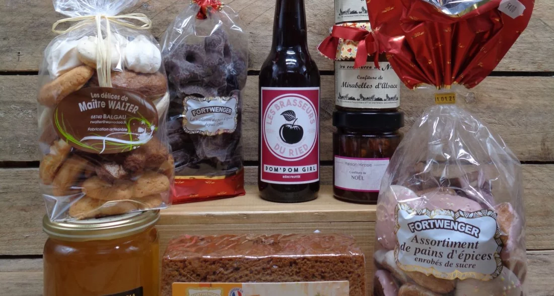 Panier Garni Sucr Bredele, confiture, miel, bire, chocolat, ...